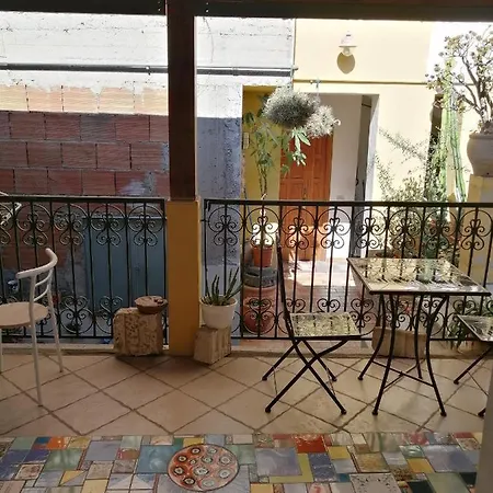 Felice גיארדיני נאקסוס